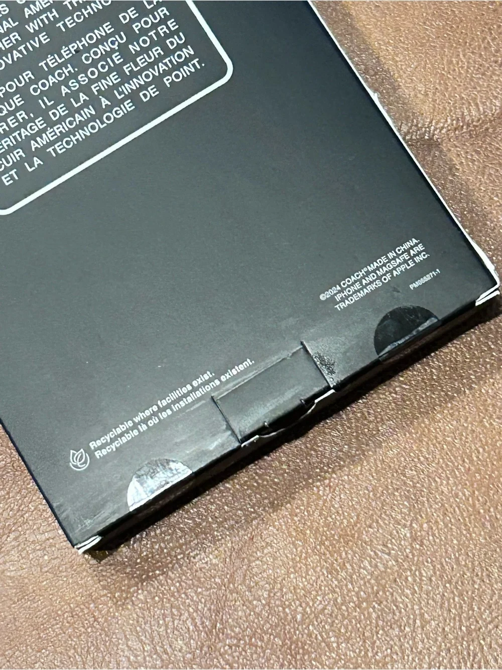 Coach magsafe compatible